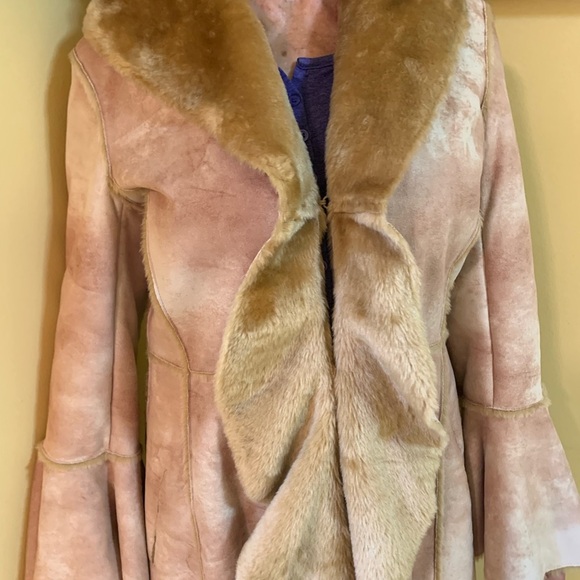 Newport News Gold tones faux fur and suede coat 24 hour sale🔴 - Picture 4 of 16